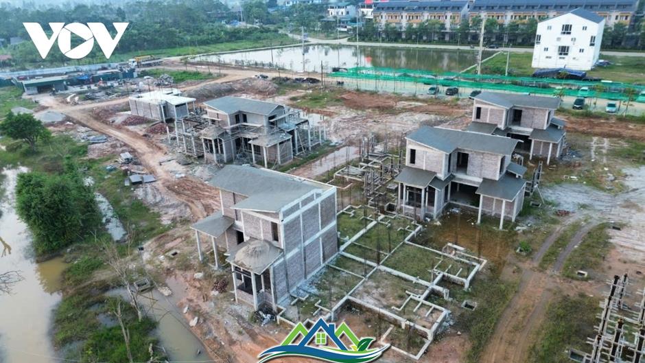 Cận cảnh hơn 30 biệt thự ngang nhiên xây dựng không phép ở Phú Thọ