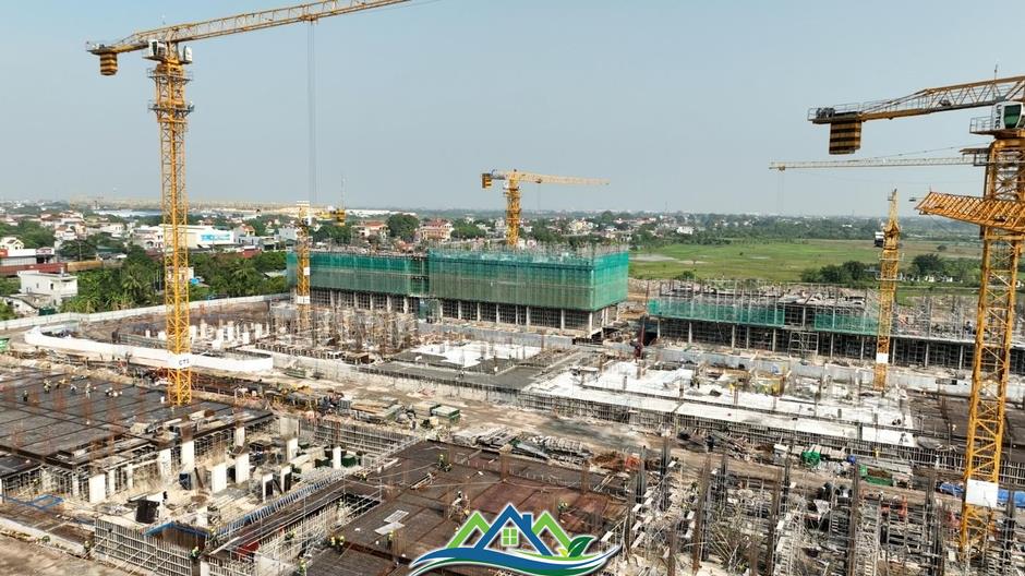 Cận cảnh không khí thi công ngày đêm của dự án Sun Group tại Hà Nam