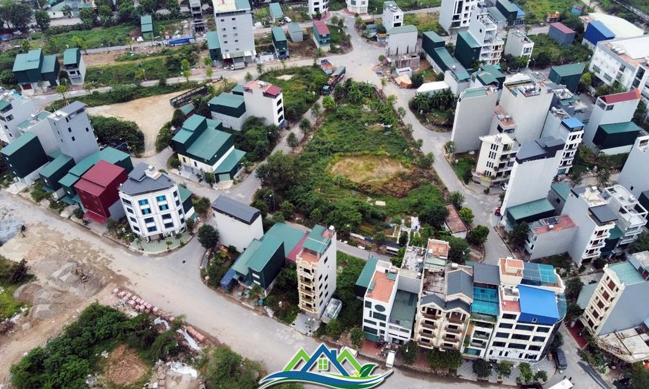 Cận cảnh lô đất ‘view’ nghĩa trang trúng đấu giá 262 triệu đồng/m2 ở Hà Nội