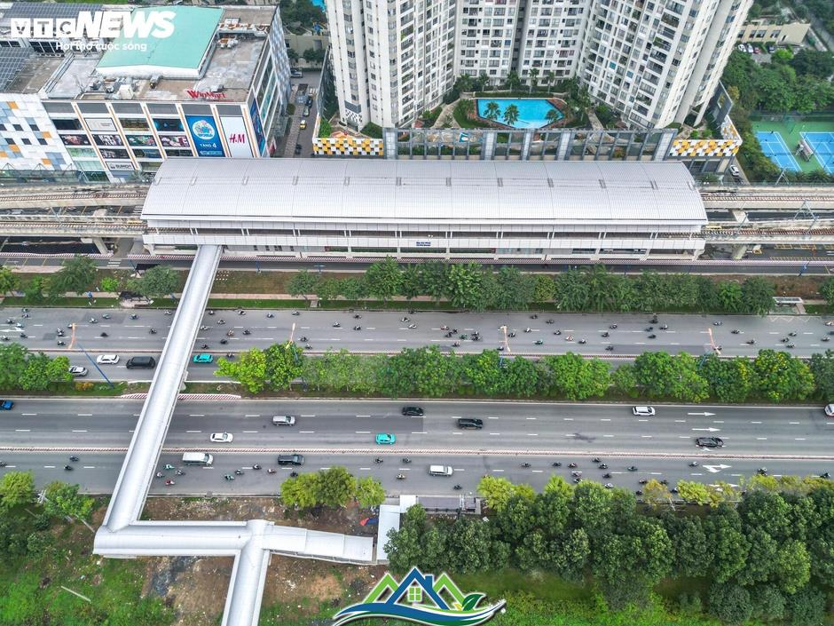 Cận cảnh loạt cầu bộ hành nối Metro Bến Thành-Suối Tiên