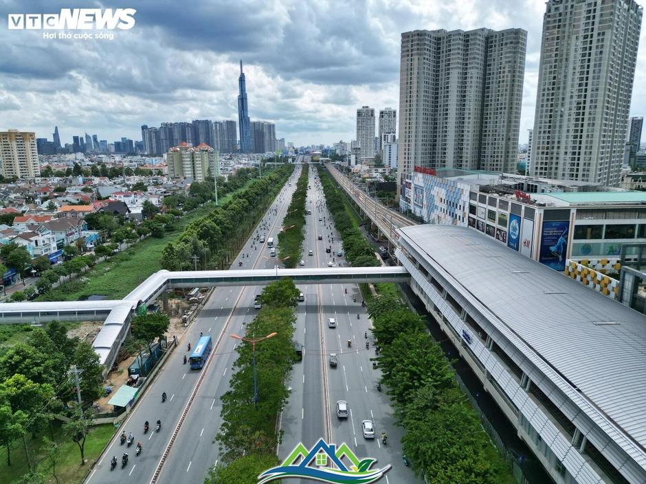 Cận cảnh loạt cầu bộ hành nối Metro Bến Thành-Suối Tiên