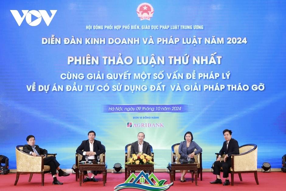 Có dự án cần 40 con dấu, rào cản thủ tục hành chính trong top 2 vướng mắc của DN