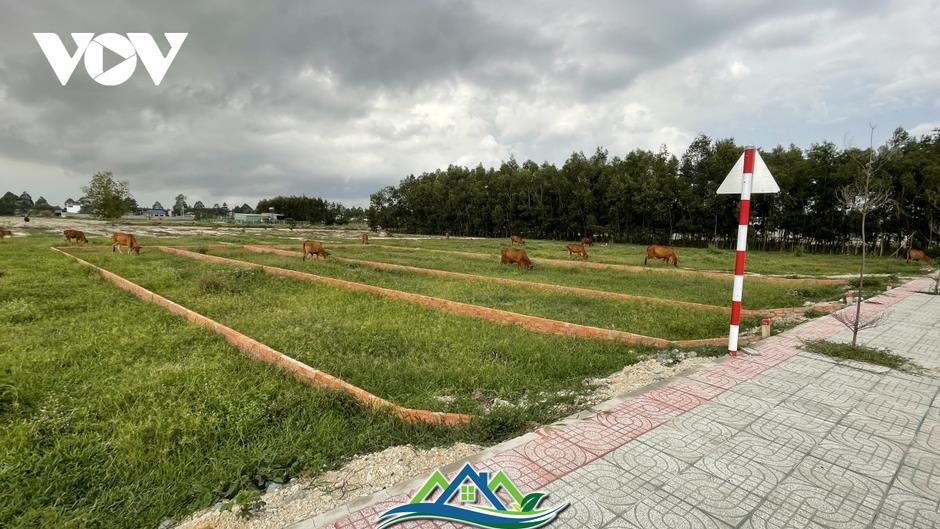 Đấu giá đất ngoại thành: Nơi bỏ cuộc, nơi giá “trên trời” Đấu giá đất ngoại thành: Nơi bỏ cuộc, nơi giá “trên trời”