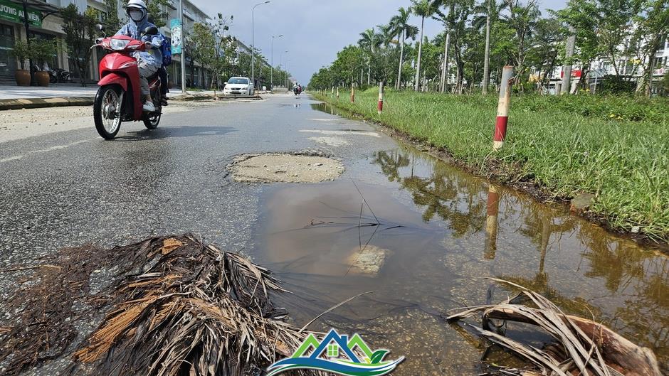 Đường qua khu đô thị cao cấp ở Huế như 'bẫy người'