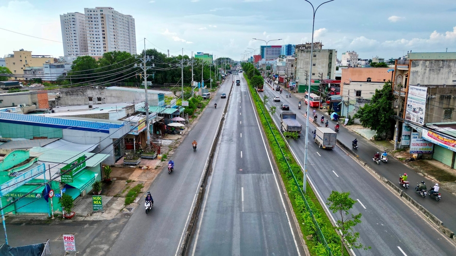 Hai tuyến quốc lộ tại Hóc Môn, Củ Chi, Bình Chánh, quận 12 được mở rộng lên 60m, cửa ngõ phía Tây -Bắc Tp.HCM hết cảnh kẹt xe