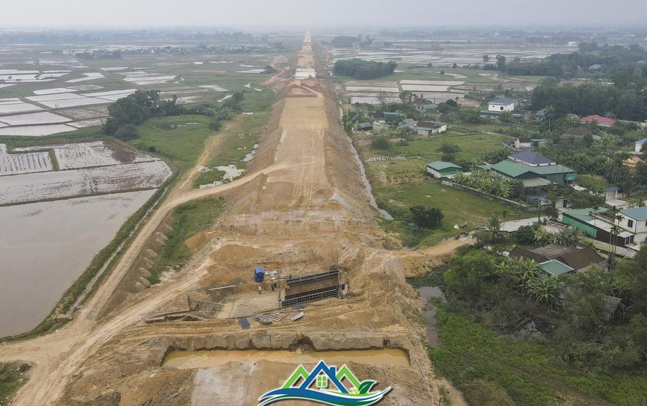 Hình hài tuyến cao tốc hơn 100km qua Hà Tĩnh sắp hoàn thành