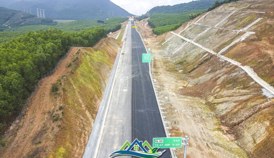 Hình hài tuyến cao tốc hơn 100km qua Hà Tĩnh sắp hoàn thành