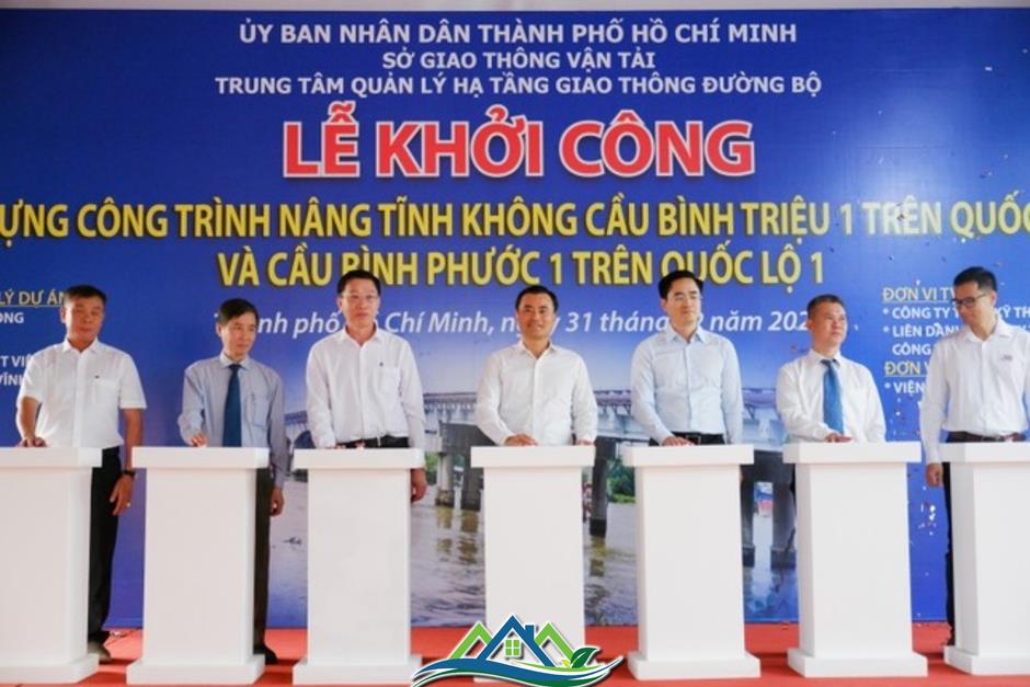 Nâng tĩnh không 2 cầu huyết mạch, khơi thông vận tải thủy trên sông Sài Gòn